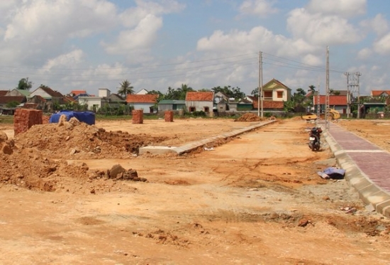 Nghệ An: Cò mồi thổi giá đất, nhiều lô đất bị bỏ lại vì mua hớ