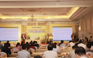 dhcd saigonbank chua chia co tuc dat muc tieu loi nhuan 130 ty dong