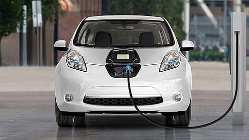 Đề xuất lệ phí trước bạ ô tô điện chạy pin bằng 50% ô tô thường