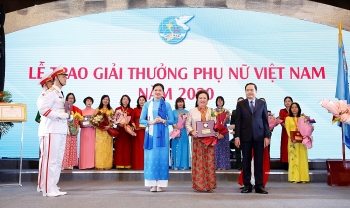 Chủ tịch Tập đoàn BRG được vinh danh tại Giải thưởng Phụ nữ Việt Nam 2020