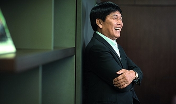 Ông Trần Đình Long đã mua lại 24 triệu cổ phiếu HPG từ Phó Chủ tịch Doãn Gia Cường