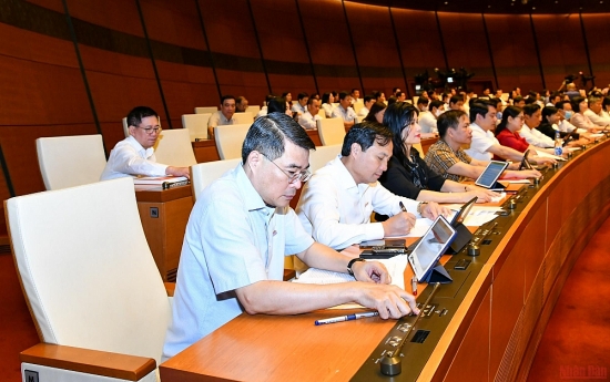 Quốc hội thông qua 2 Nghị quyết về việc thành lập Đoàn giám sát chuyên đề năm 2023