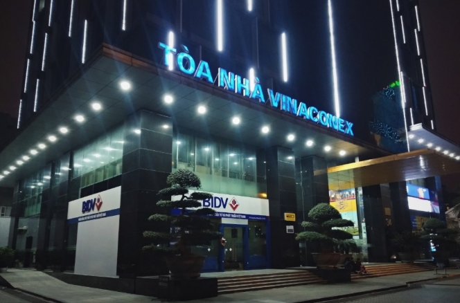 Vinaconex có gì khi lên HoSE?